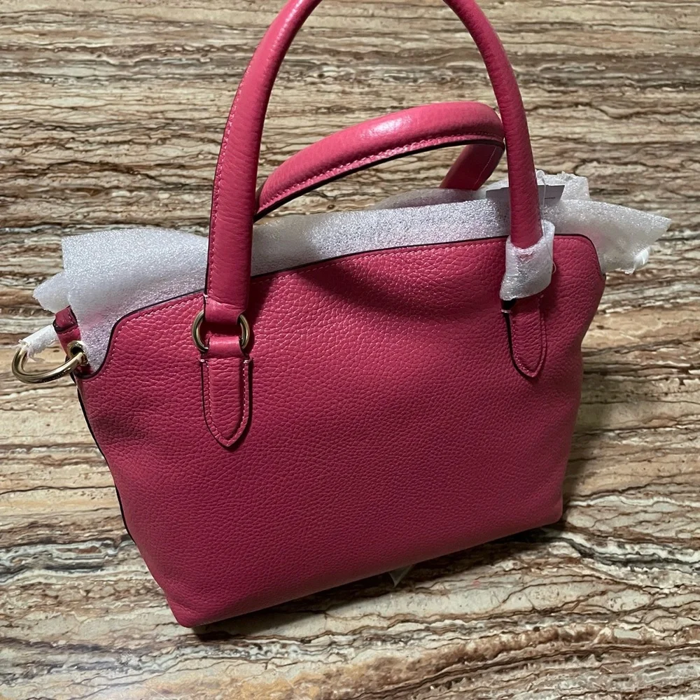 Coach - Picture 5 of 9